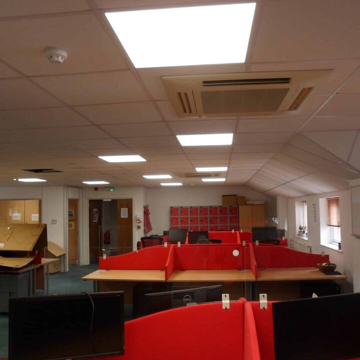 SAM_5528-FF-Office-to-the-kitchen-scaled-1.jpg